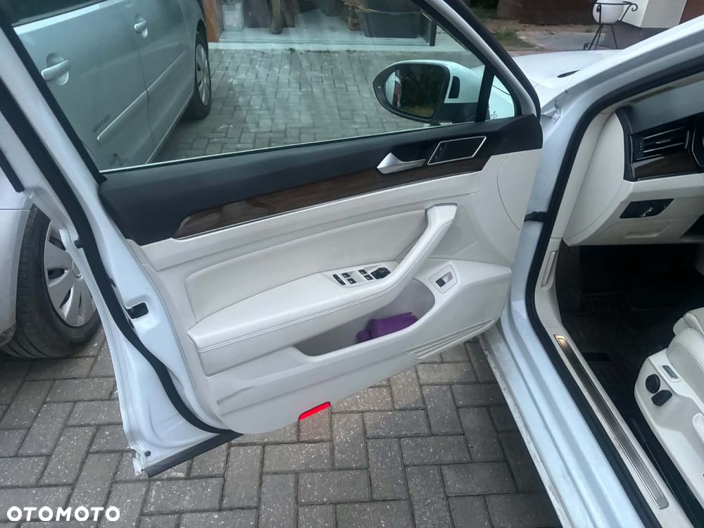 Volkswagen Passat 2.0 TDI Bi-Turbo BMT 4Mot Highline DSG - 20