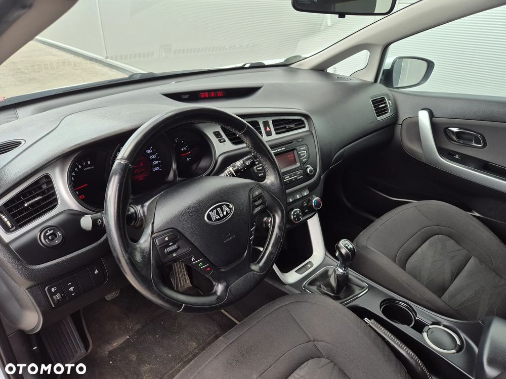 Kia Ceed 1.4 L - 13