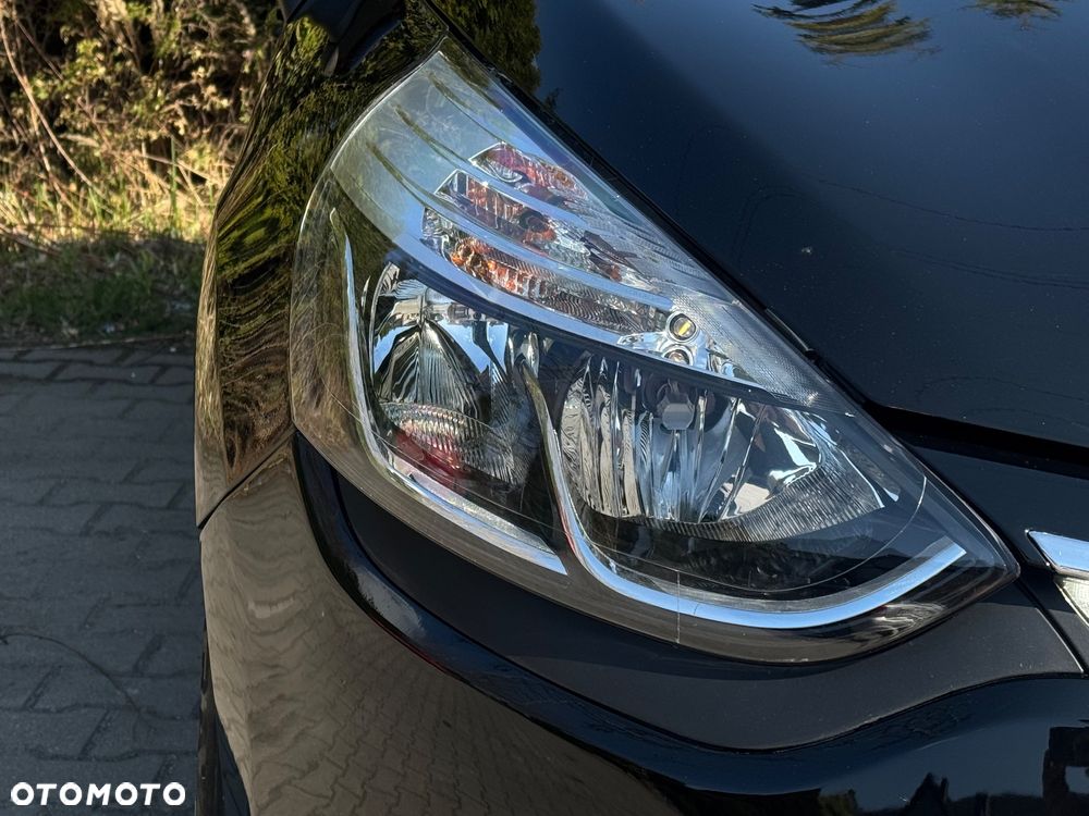 Renault Clio 1.2 16V Life - 4