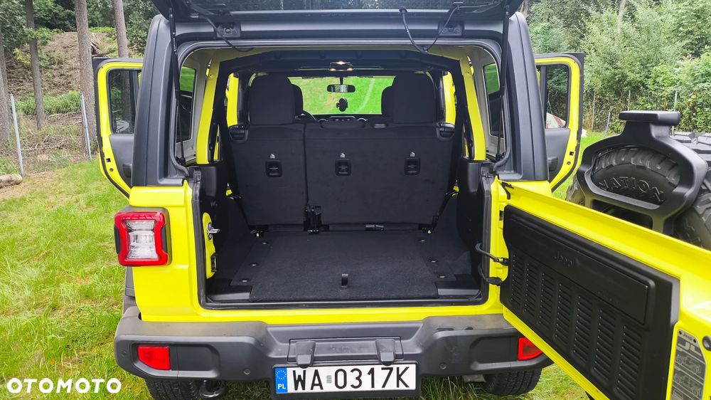 Jeep Wrangler - 23