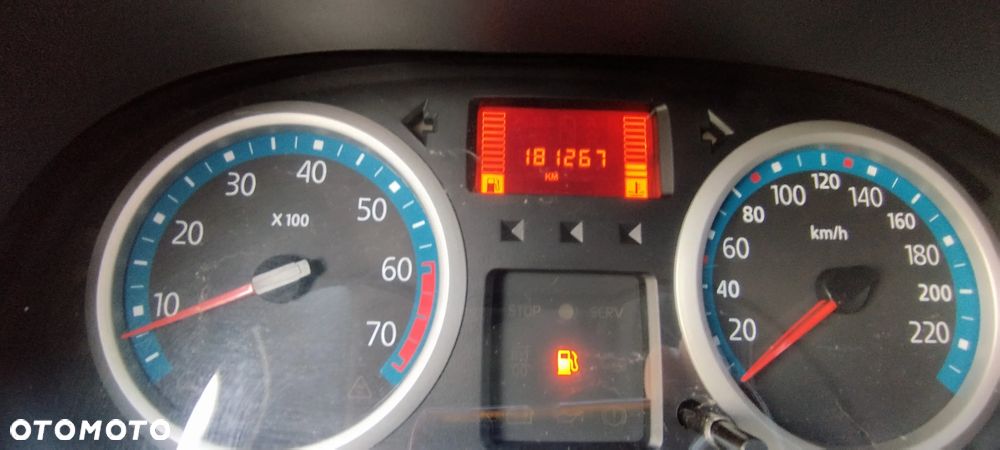 Renault Clio 1.2 16V Campus - 8