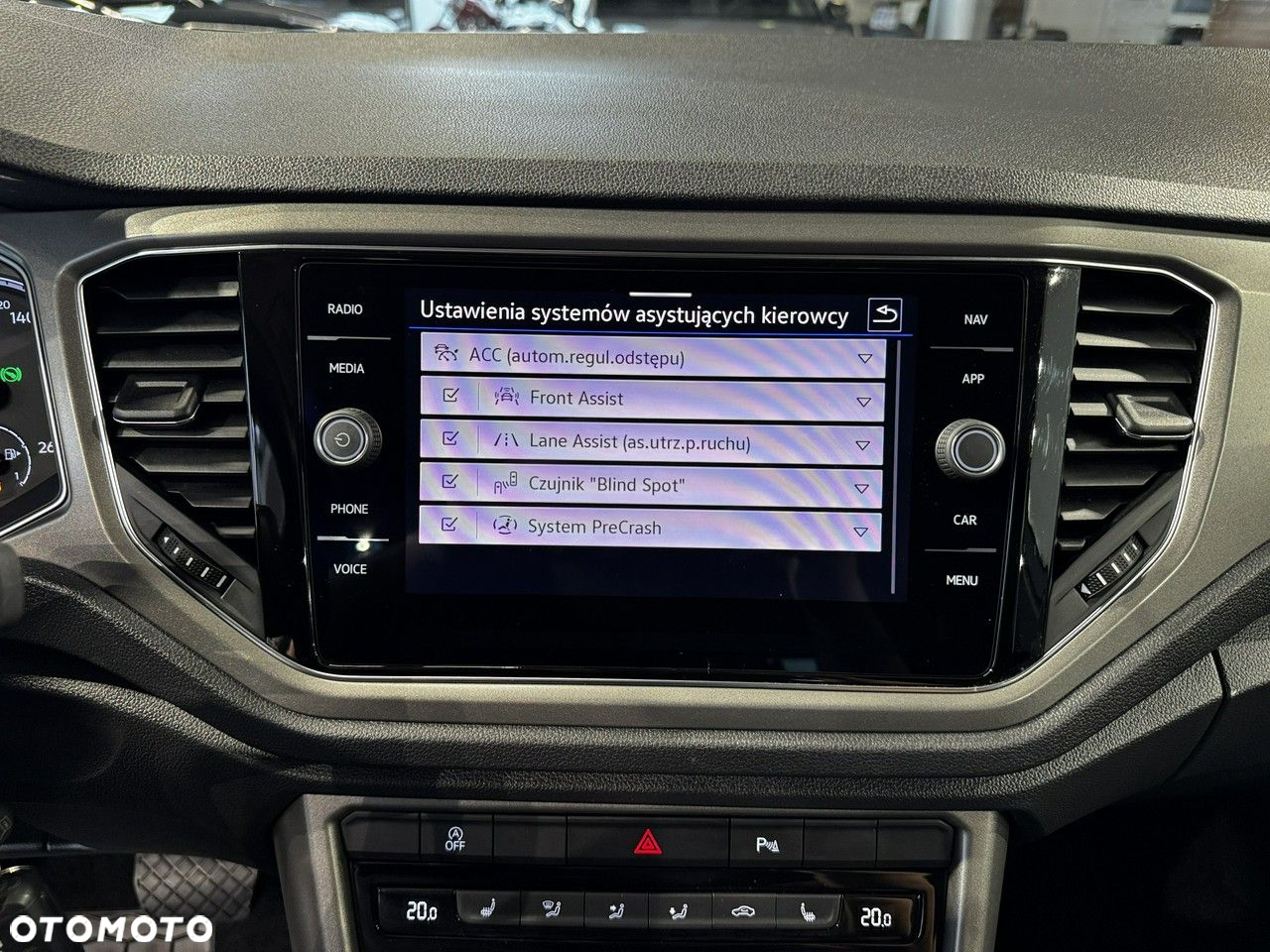 Volkswagen T-Roc - 27