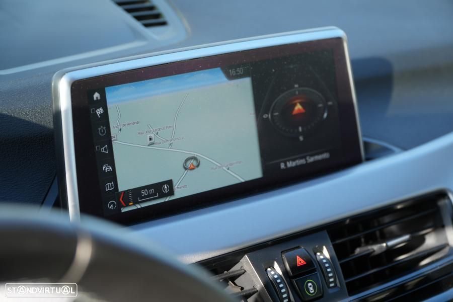 BMW X1 25 e xDrive Corporate Edition - 12