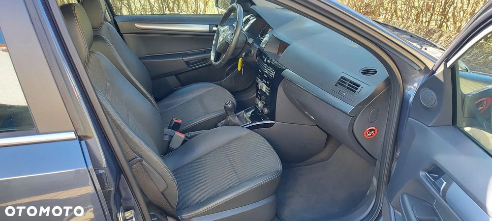 Opel Astra 1.8 Edition Plus - 30