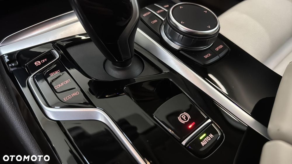 BMW Seria 5 520d xDrive MHEV Sport - 22