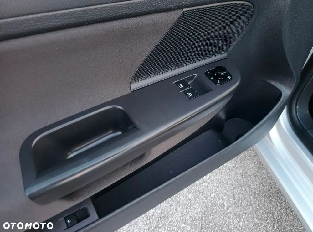 Volkswagen Golf 1.9 TDI Comfortline - 29