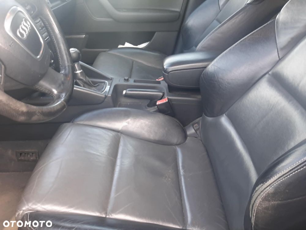Audi A3 Sportback 2.0 FSI Ambition - 3