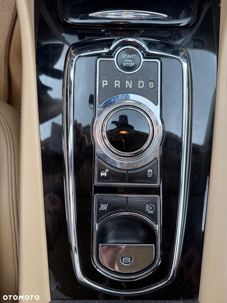 Jaguar XK 5.0 V8 Portfolio - 29
