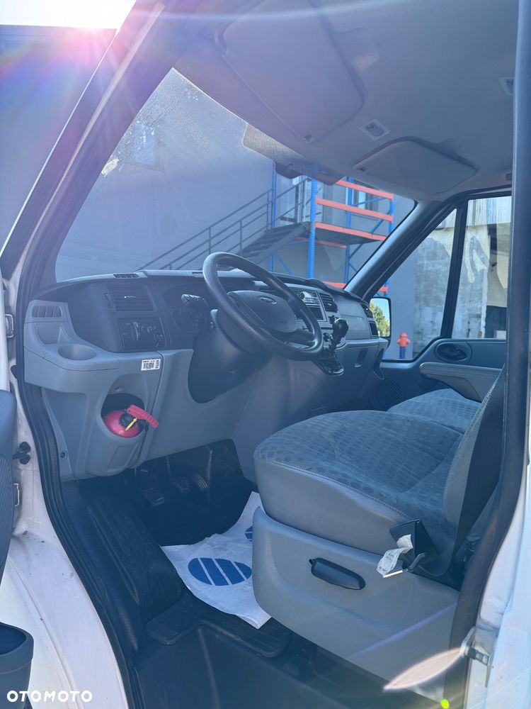 Ford Transit - 5
