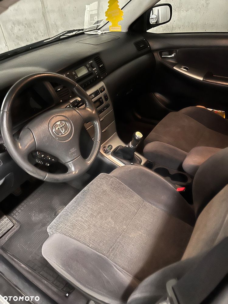 Toyota Corolla 1.6 VVT-i Sol (air6) - 15
