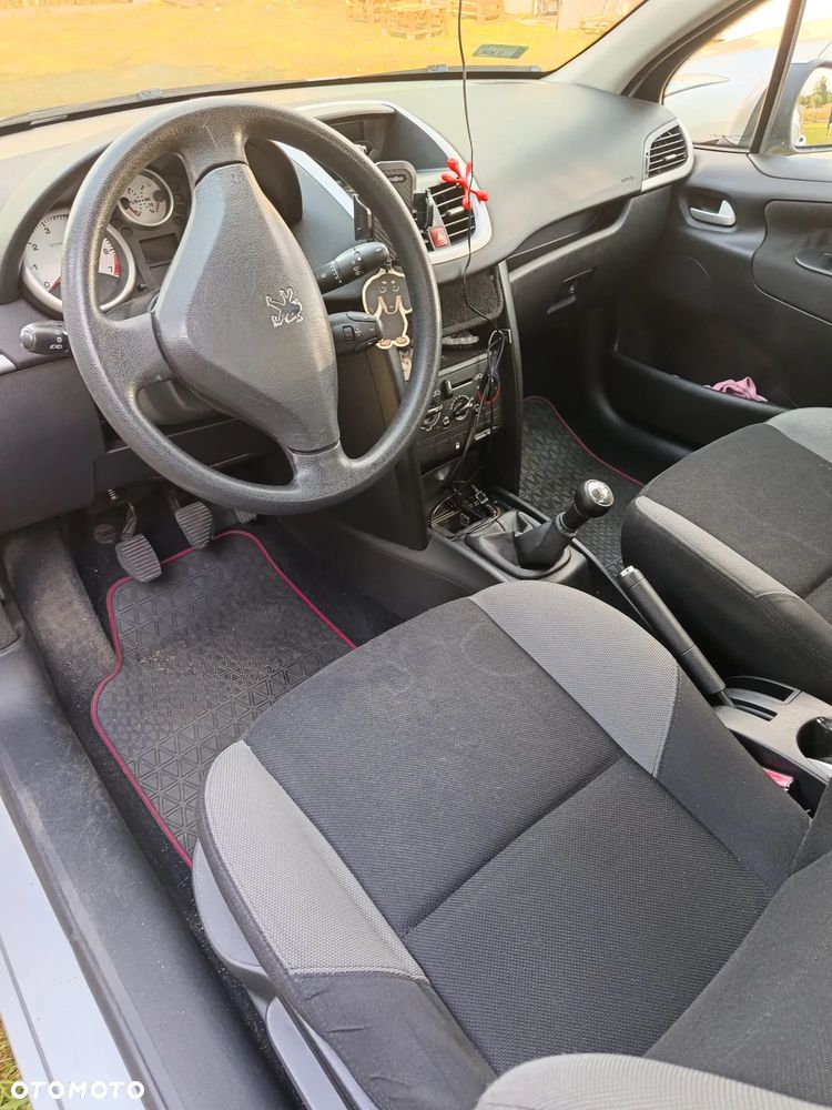 Peugeot 207 1.4 Presence - 5