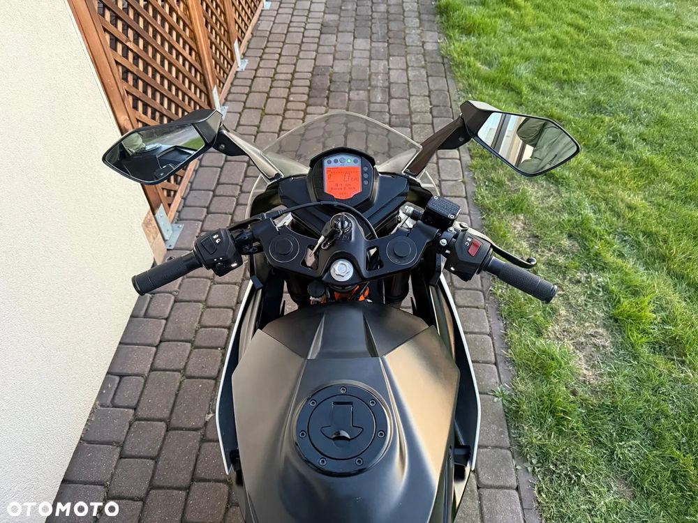 KTM RC 125 - 10