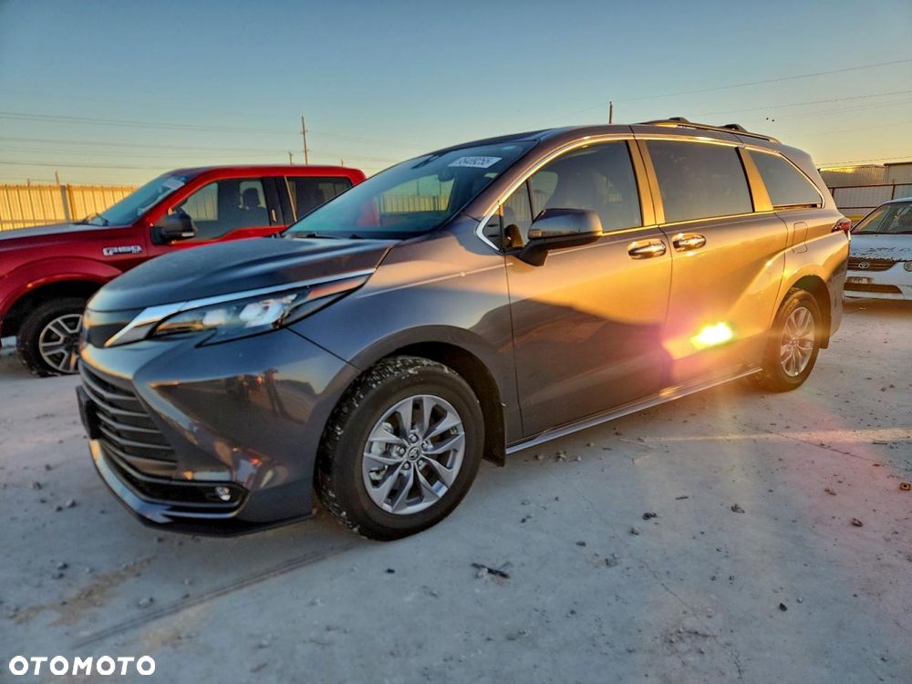 Toyota Sienna
