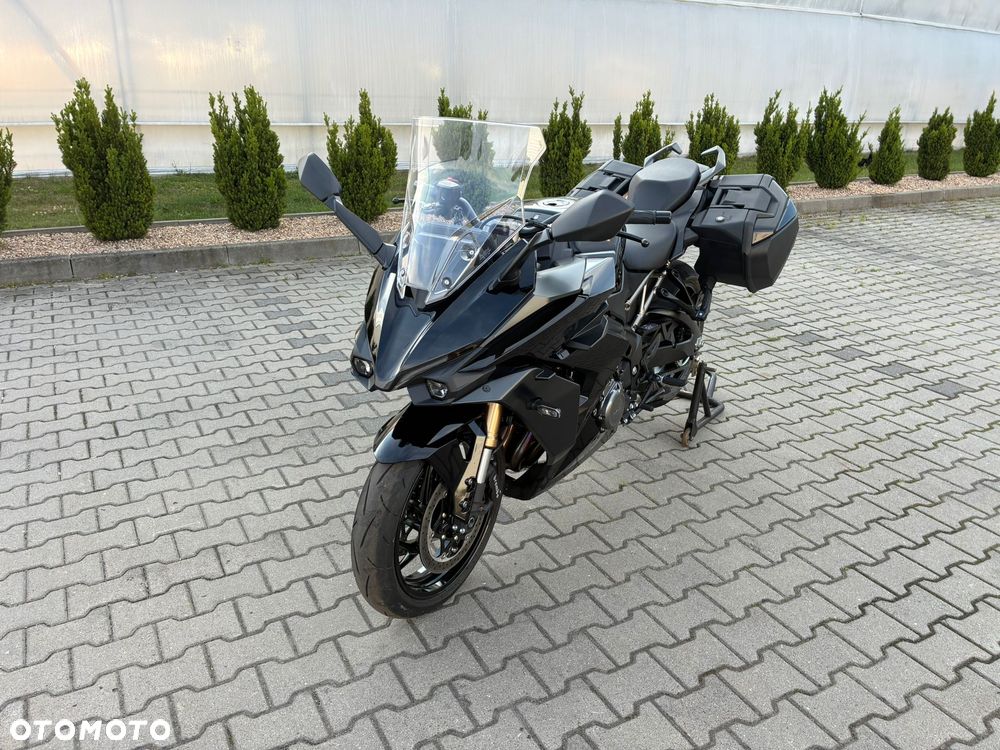 Suzuki GSX - 3