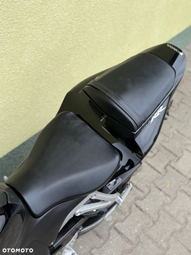 Honda CBR - 32