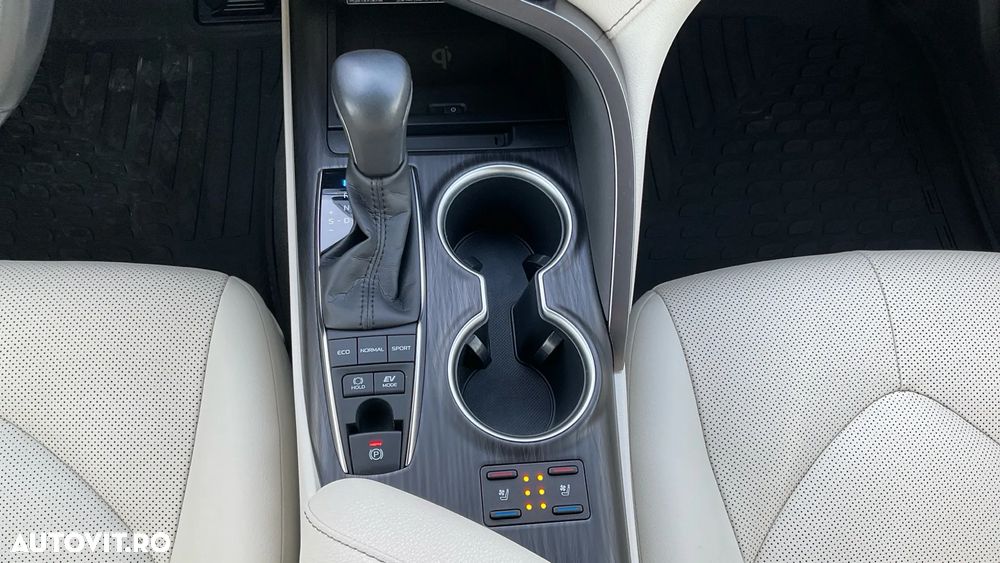 Toyota Camry 2.5 Hybrid Exclusive - 38