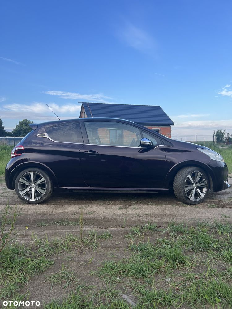 Peugeot 208 1.6 THP Allure - 1