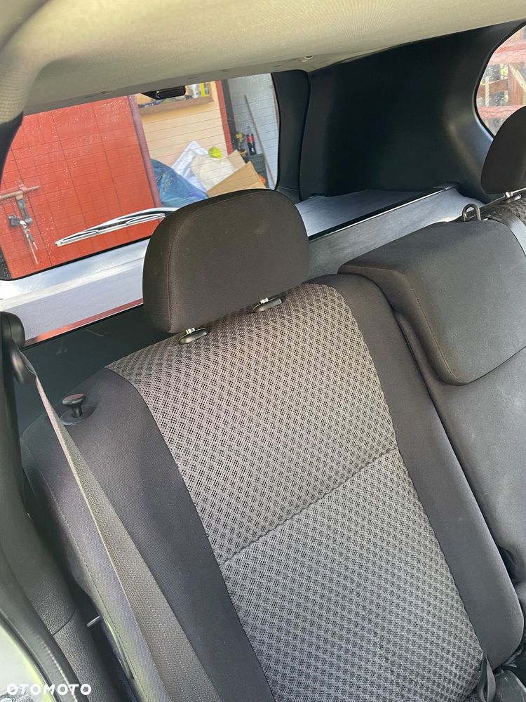 Nissan X-Trail 2.0 dCi XE - 16
