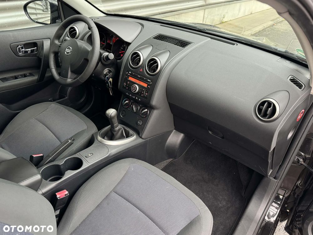 Nissan Qashqai 1.6 visia - 31