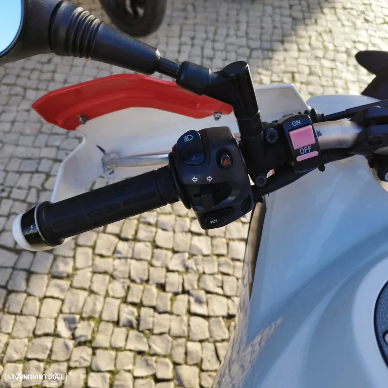 Yamaha XT660Z Tenere - 12