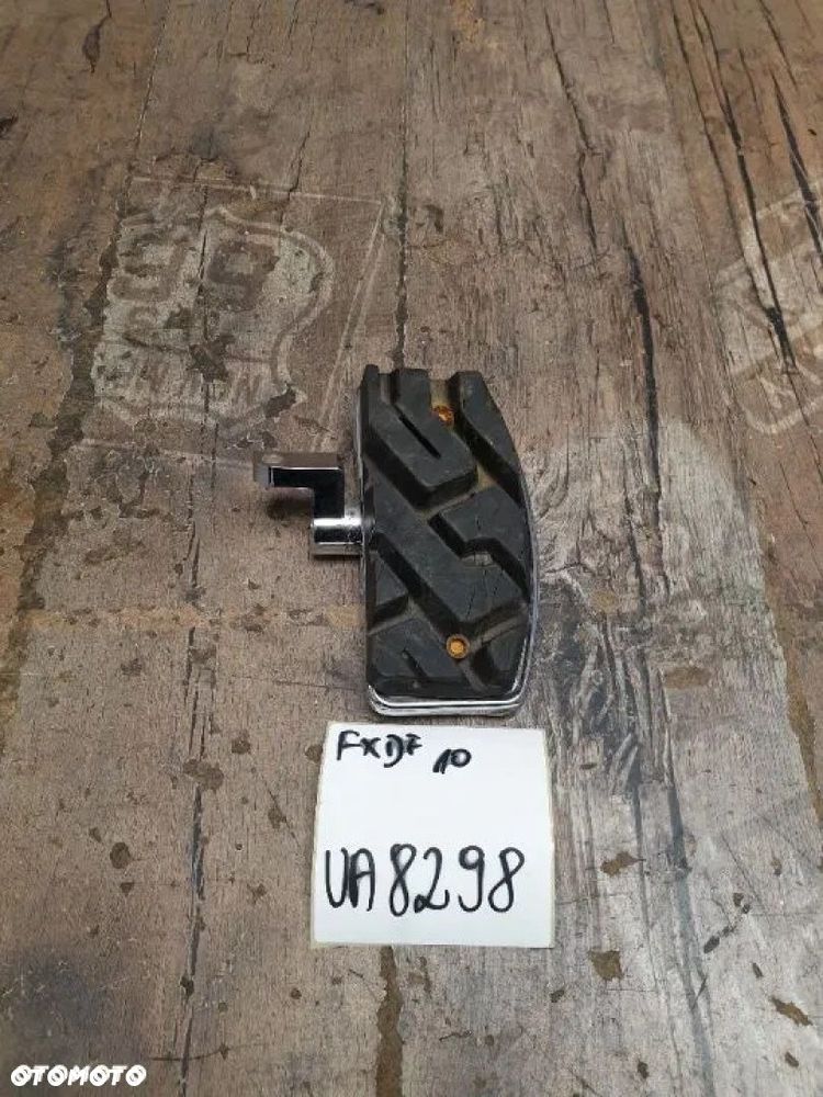 Podest kierowcy prawy Harley Dyna Fat Bob FXDF - 1