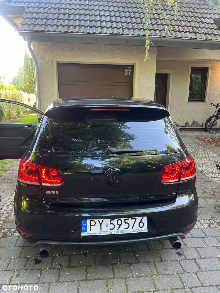 Volkswagen Golf - 8