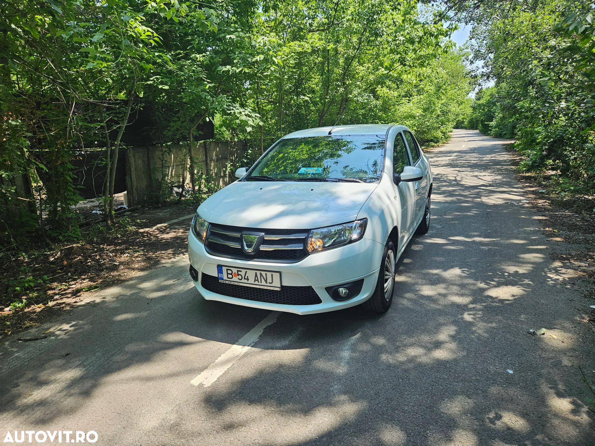 Dacia Logan MCV 1.2 Laureate - 1