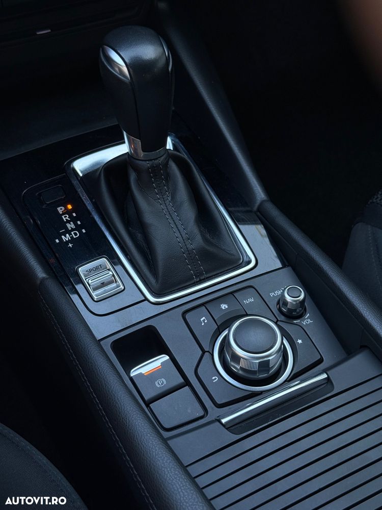 Mazda 3 - 6