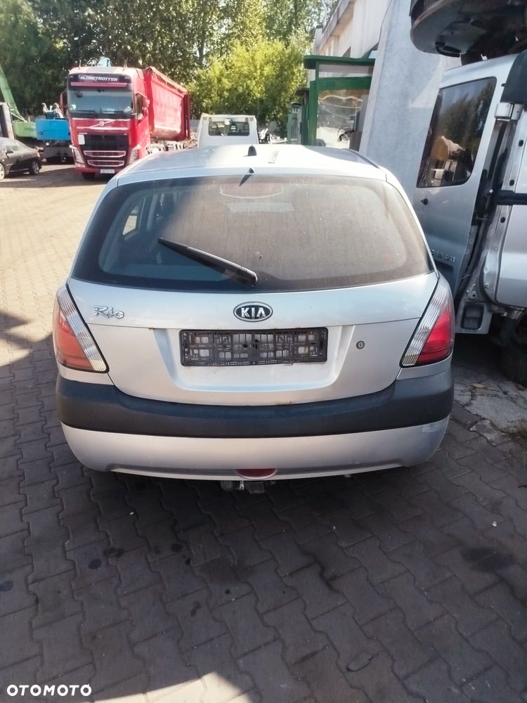Kia Rio na części. - 9