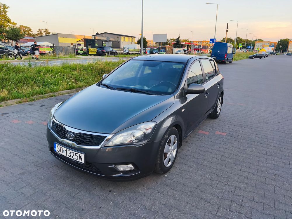 Kia Ceed 1.4 Comfort + - 1