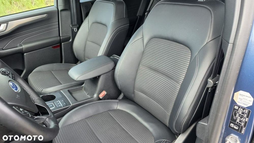 Ford Kuga - 25