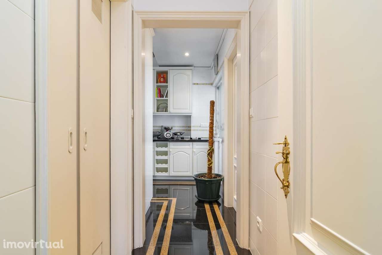 Apartamento T4 com estacionamento, Areeiro, Lisboa - Grande imagem: 5/37
