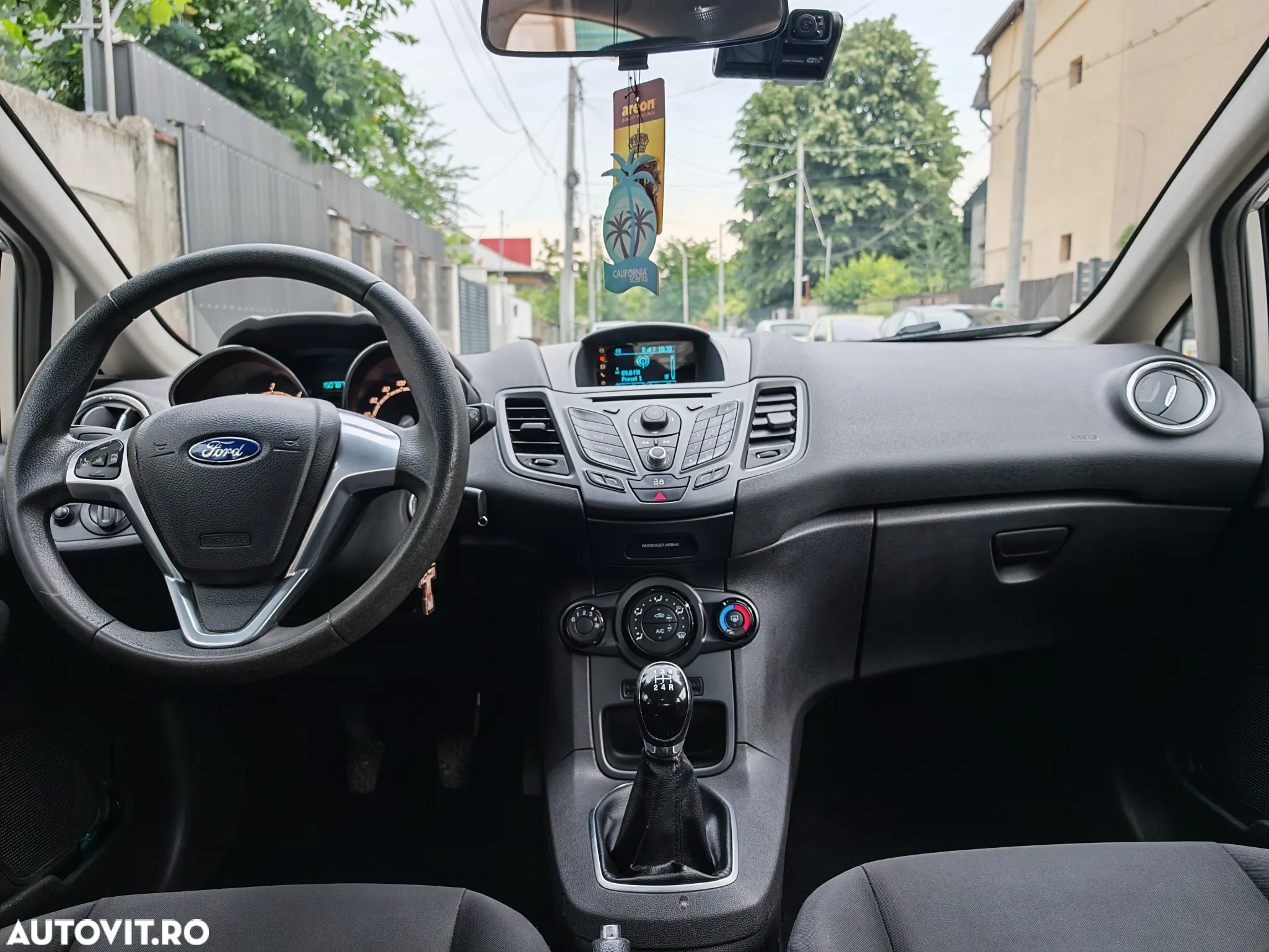 Ford Fiesta 1.5 TDCi DPF Trend - 6