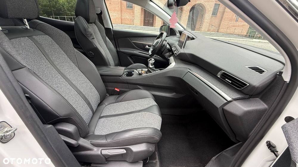 Peugeot 3008 PureTech 130 Stop & Start Allure - 18