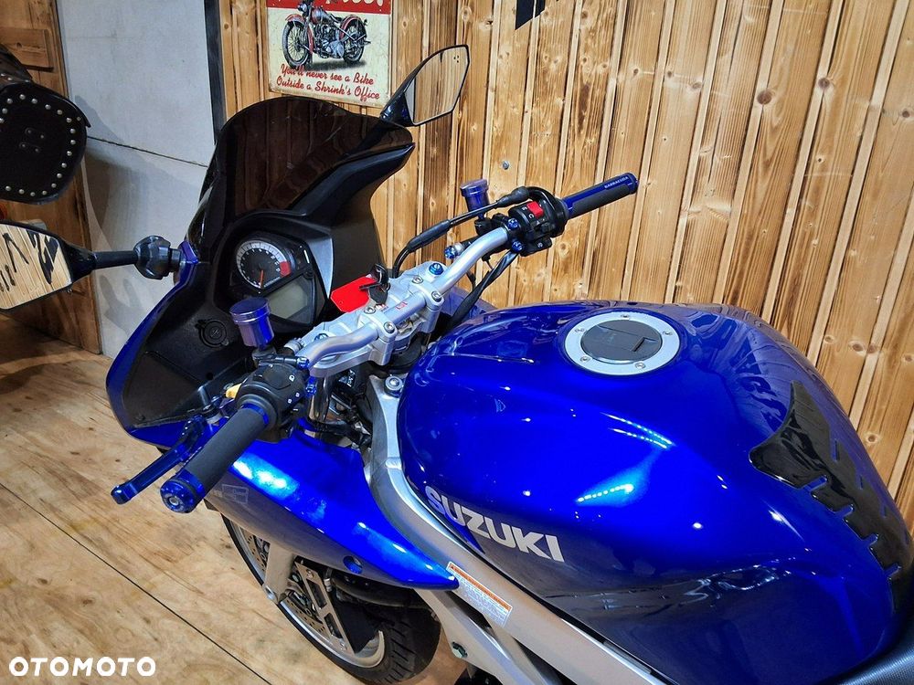 Suzuki SV - 22