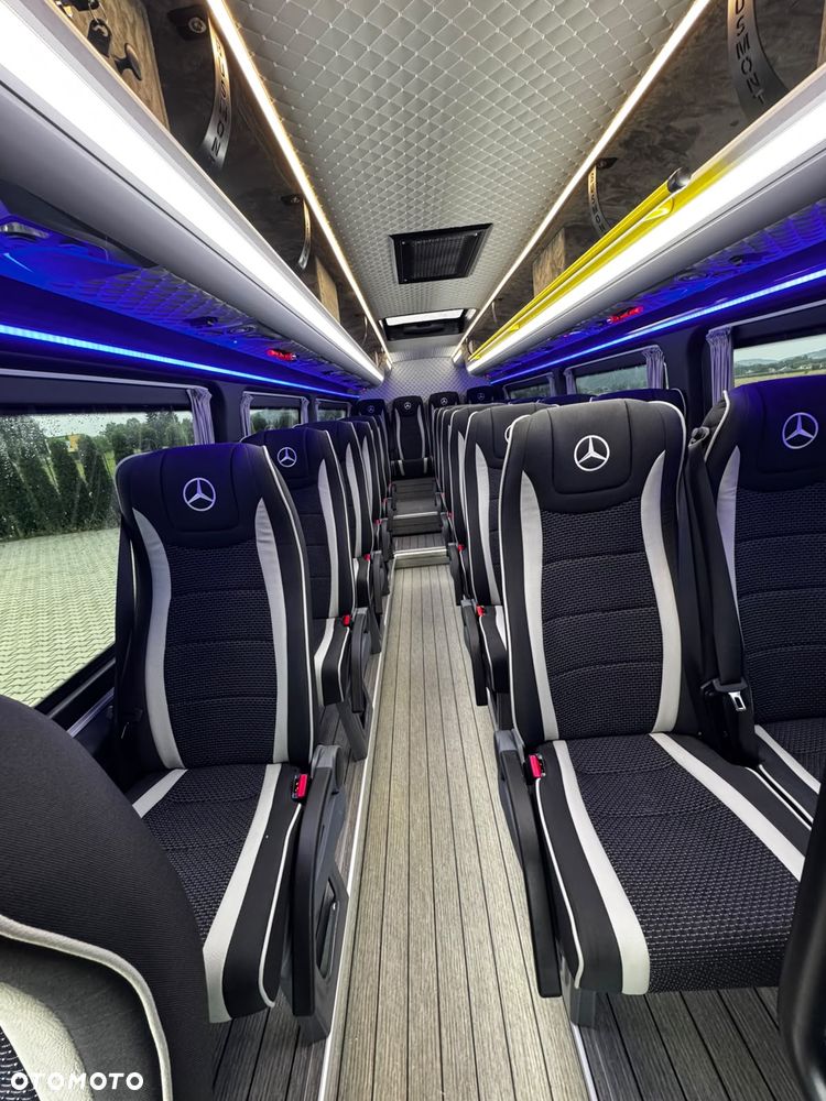 Mercedes-Benz Sprinter 517 - 7