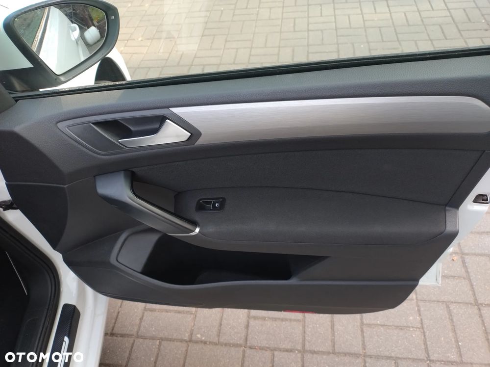 Volkswagen Touran 2.0 TDI SCR (BlueMotion Technology) DSG SOUND - 18