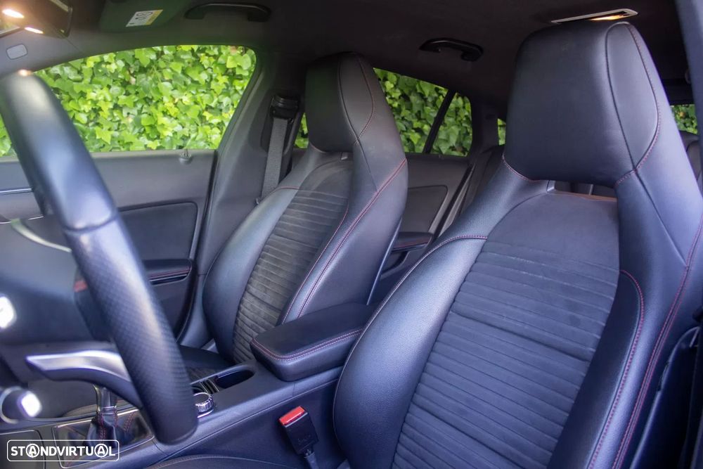 Mercedes-Benz CLA 180 d Shooting Brake AMG Line - 12