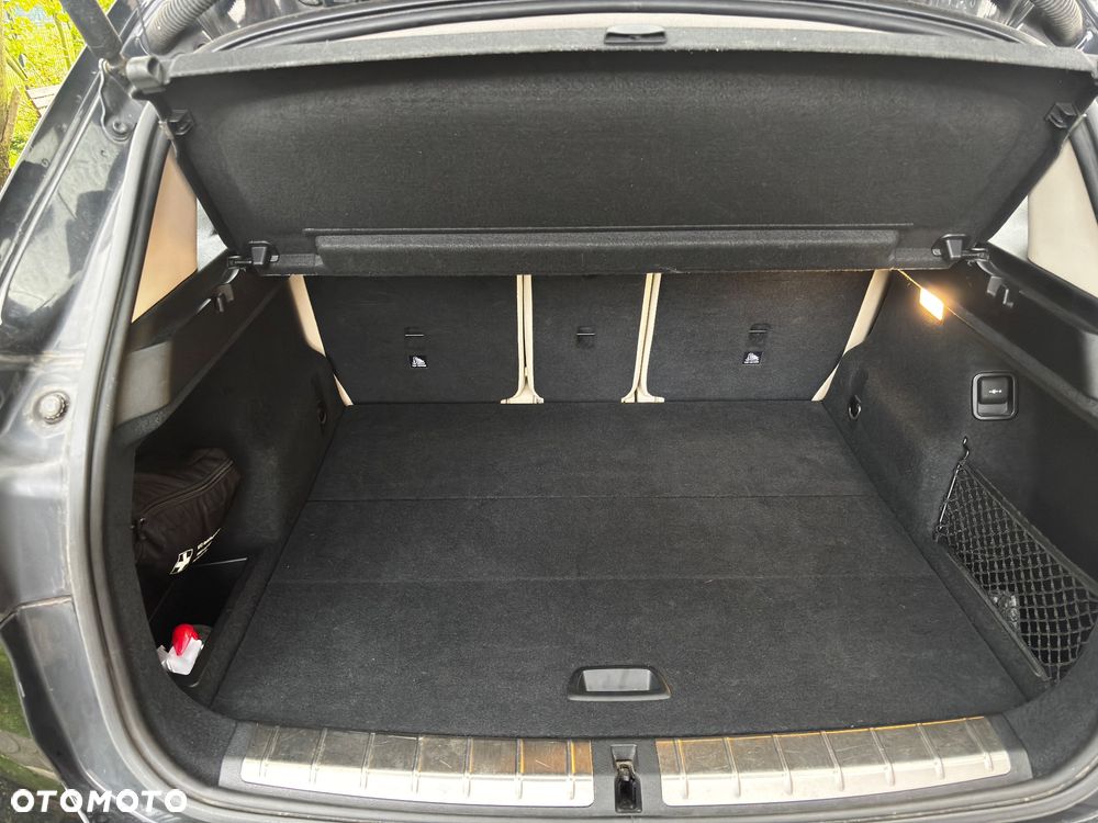 BMW X1 sDrive18d xLine - 12