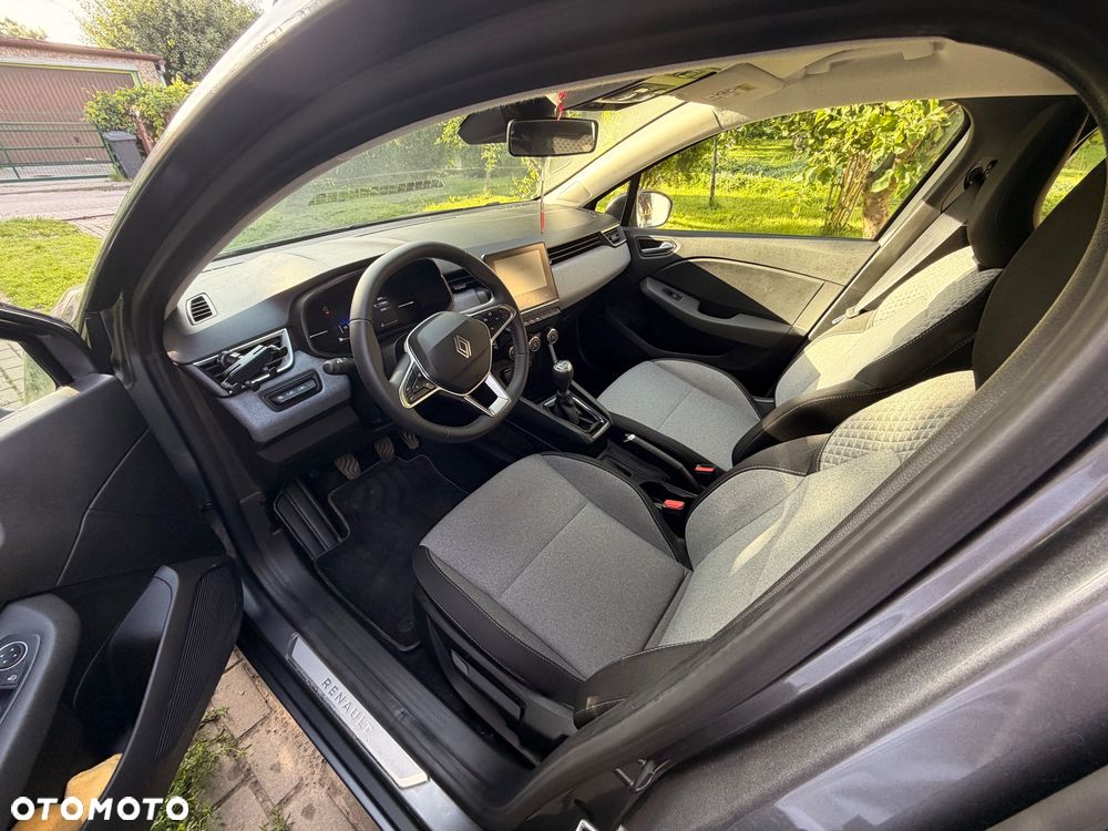 Renault Clio 1.0 TCe Evolution - 10