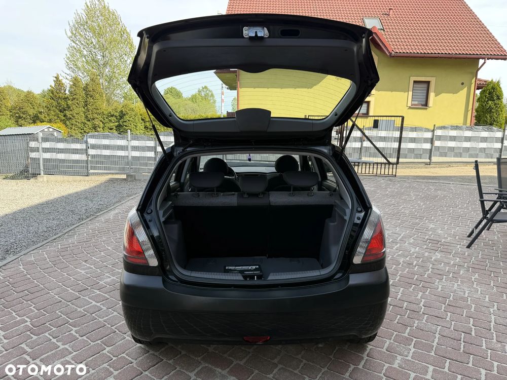Kia Rio 1.4 Vision - 35