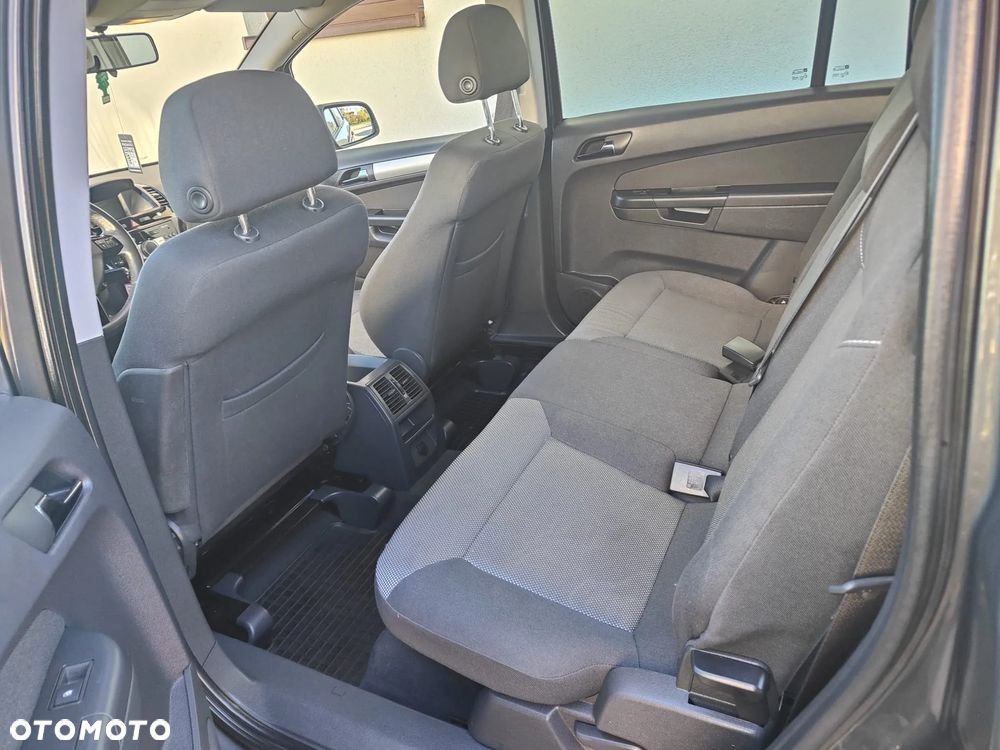 Opel Zafira - 22