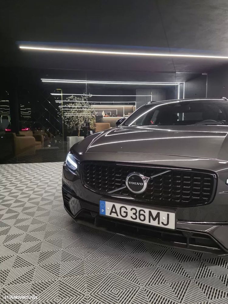 Volvo V90 2.0 T6 PHEV R-Design AWD — fotografia 6