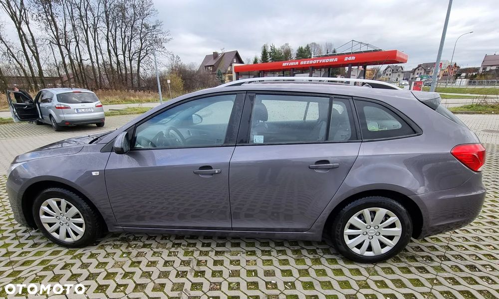 Chevrolet Cruze 1.6 LS - 1