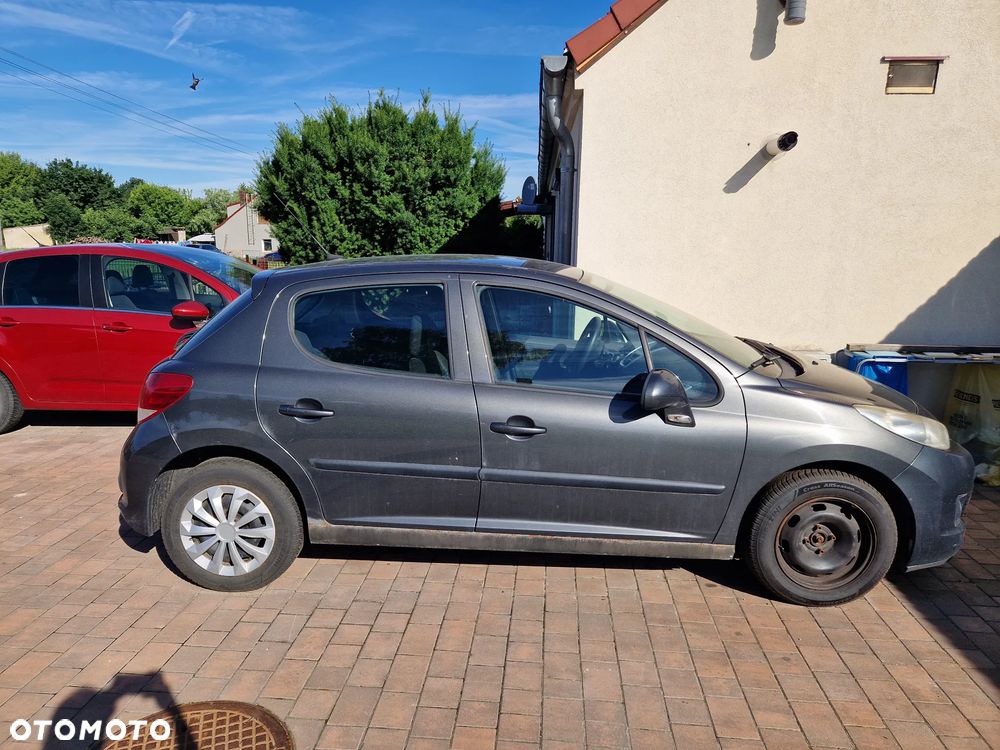 Peugeot 207 - 7
