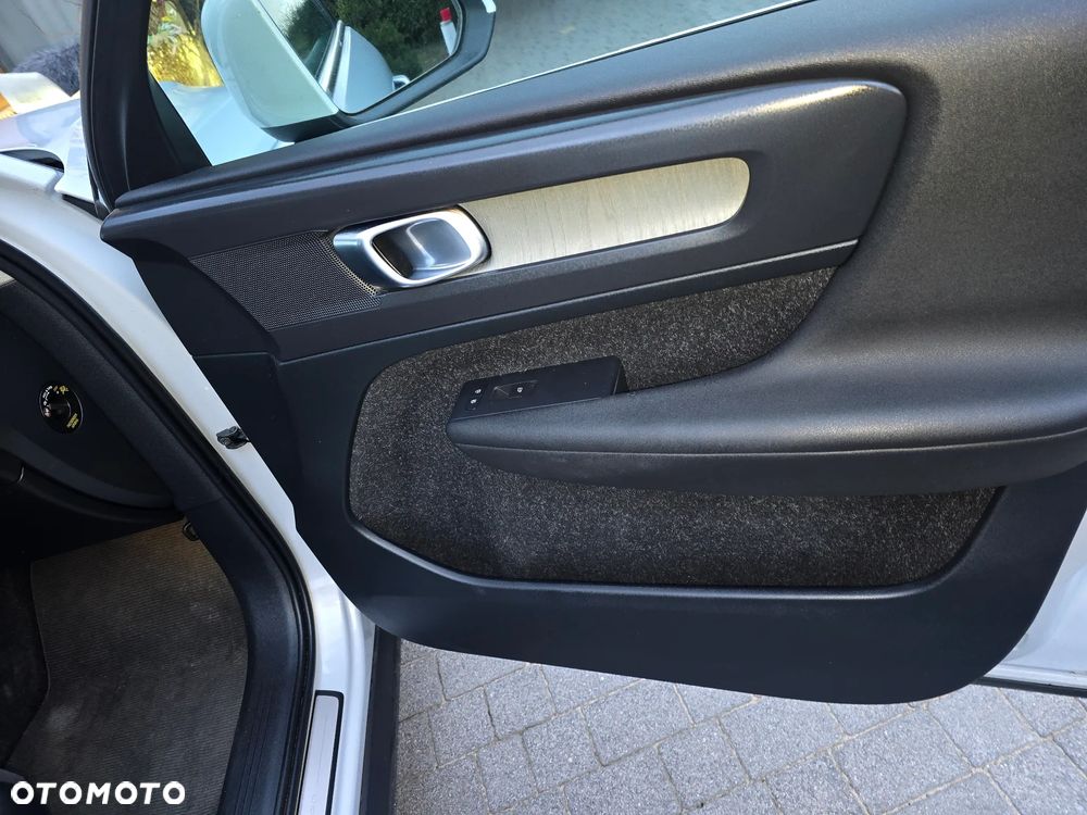 Volvo XC 40 D3 SCR Inscription - 8