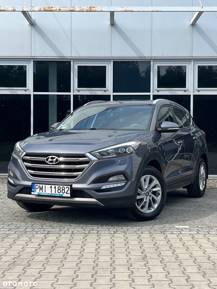 Hyundai Tucson 2.0 CRDI BlueDrive Style 2WD - 16