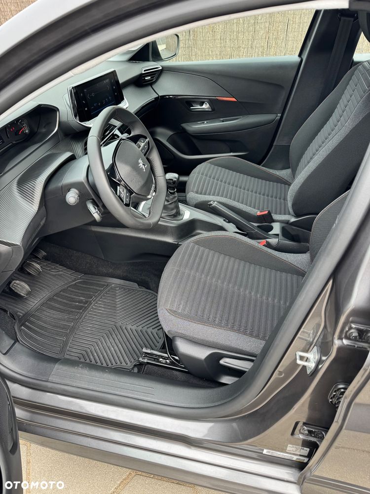 Peugeot 208 1.2 T Edition S&S - 10