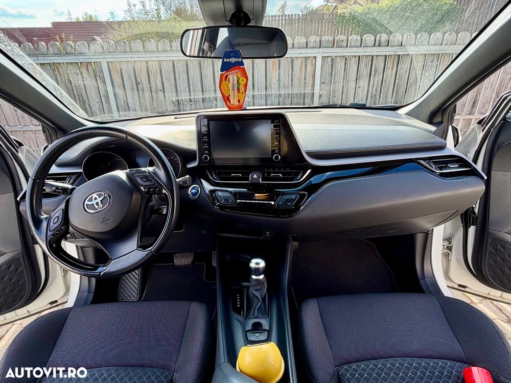 Toyota C-HR 1.8 HSD 4x2 CVT C-enter - 12