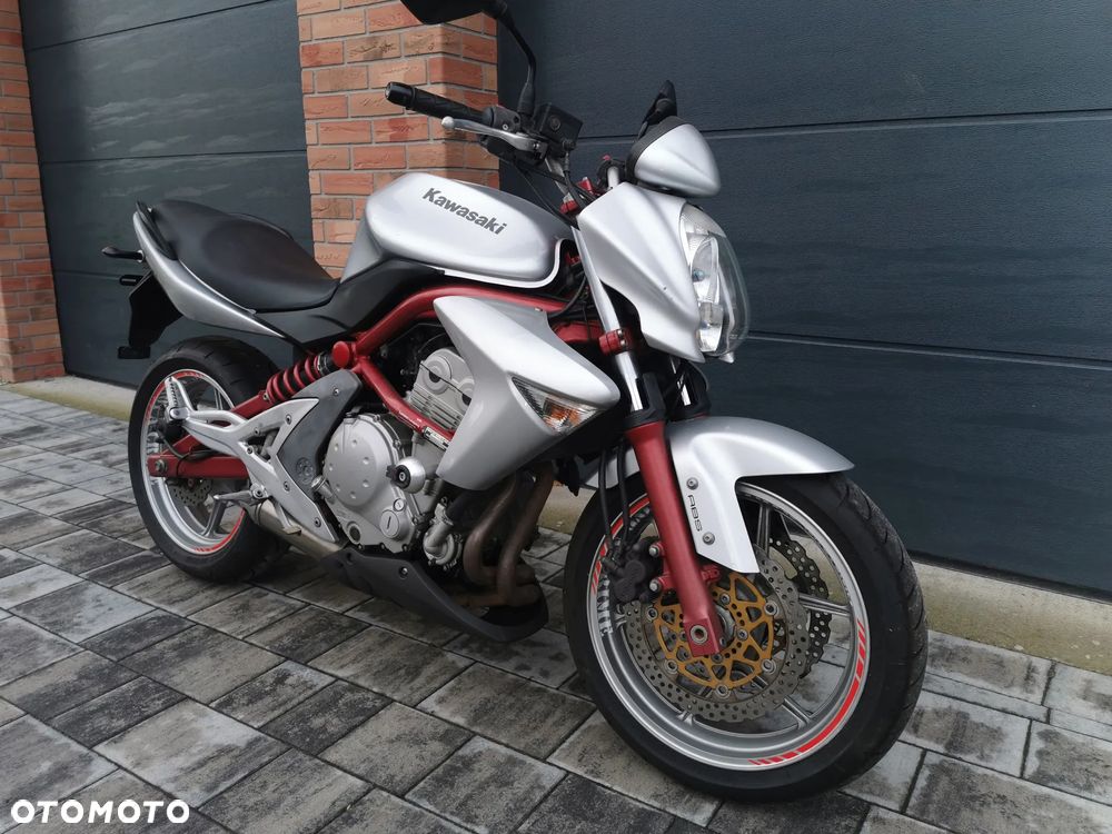 Kawasaki ER - 2